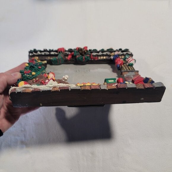 Grandeur Noel Mantel and Fireplace Picture Frame 4x6 - Picture 2 of 4